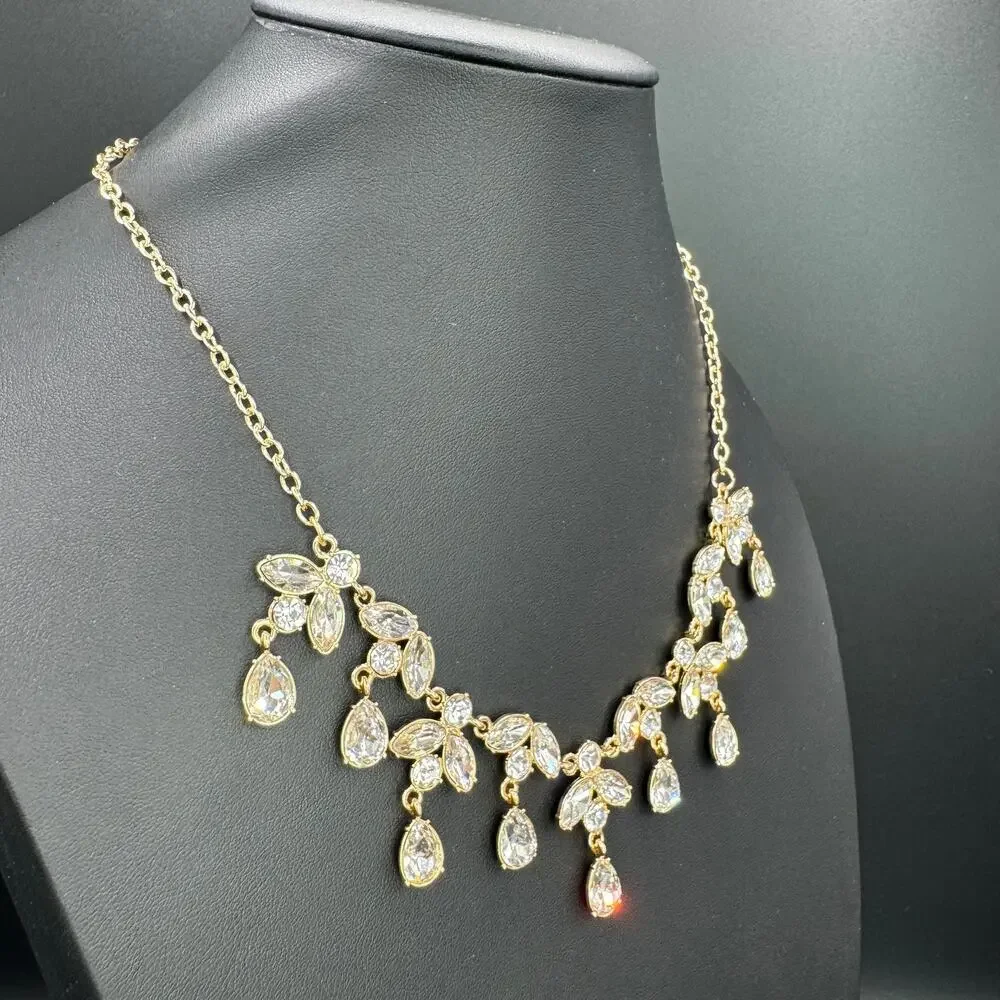 New Paparazzi Vintage Royale Gold Rhinestones Teardrop Necklace Earring Set - Picture 4 of 8